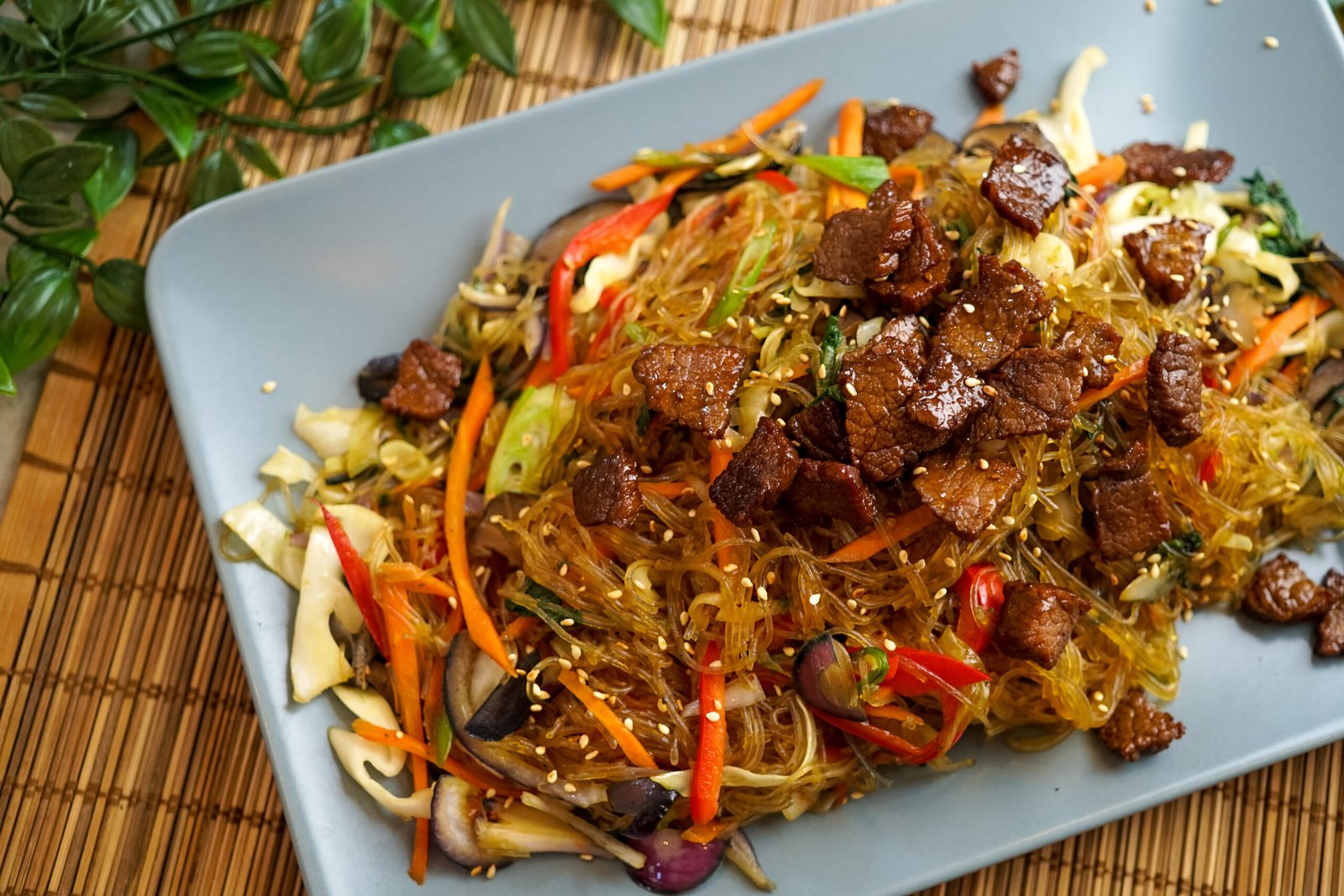 You are currently viewing From Jollof to Bunny Chow: 10 Must-Try African Delicacies