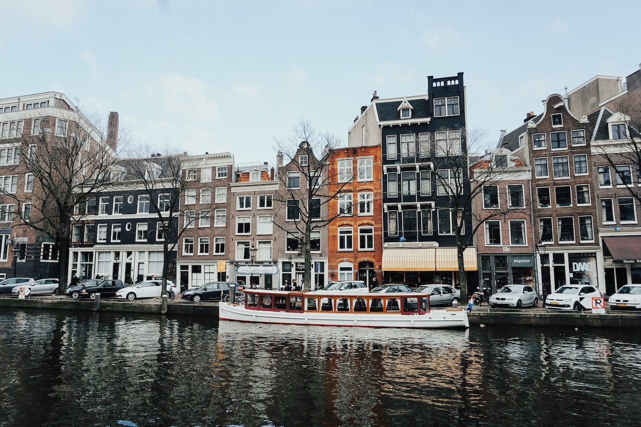 Read more about the article Top 10 Must-See Attractions In The Netherlands