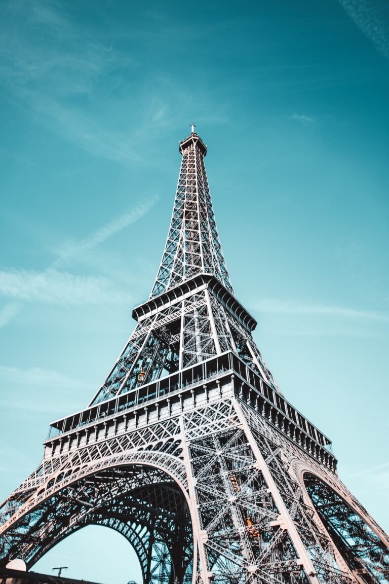 pexels-louis-1530259
